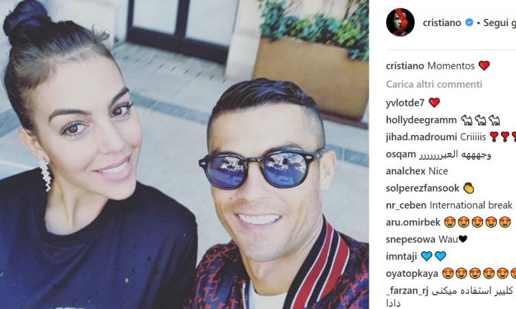 Ronaldo, sorrisi e canzoni: in auto parte l'assolo! VIDEO