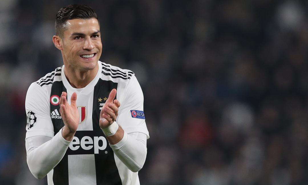 Babbo Natale Juventus.Su Twitter Spunta Ronaldo In Versione Babbo Natale Foto Ilbianconero Com