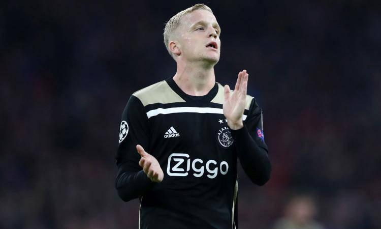 Juve, la risposta di Van de Beek sul futuro