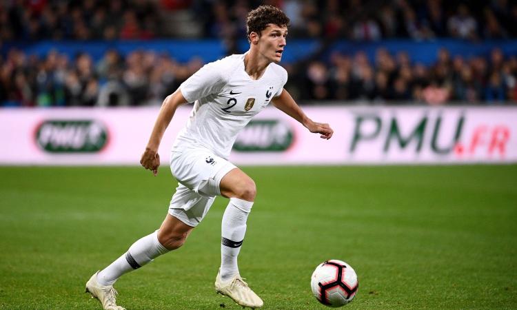 Juve su Pavard, l'agente: 'Abbiamo una speranza per il futuro'