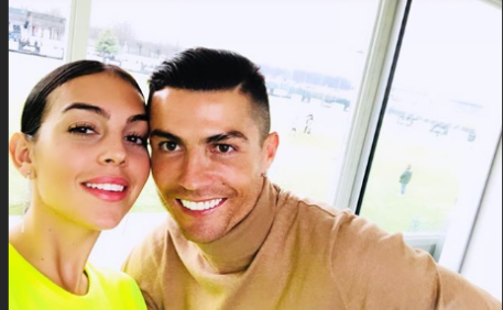 Cristiano Ronaldo e Georgina lanciano un nuovo profumo