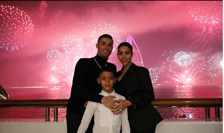 Ronaldo papà orgoglioso: ecco come ha festeggiato sua figlia Alana FOTO