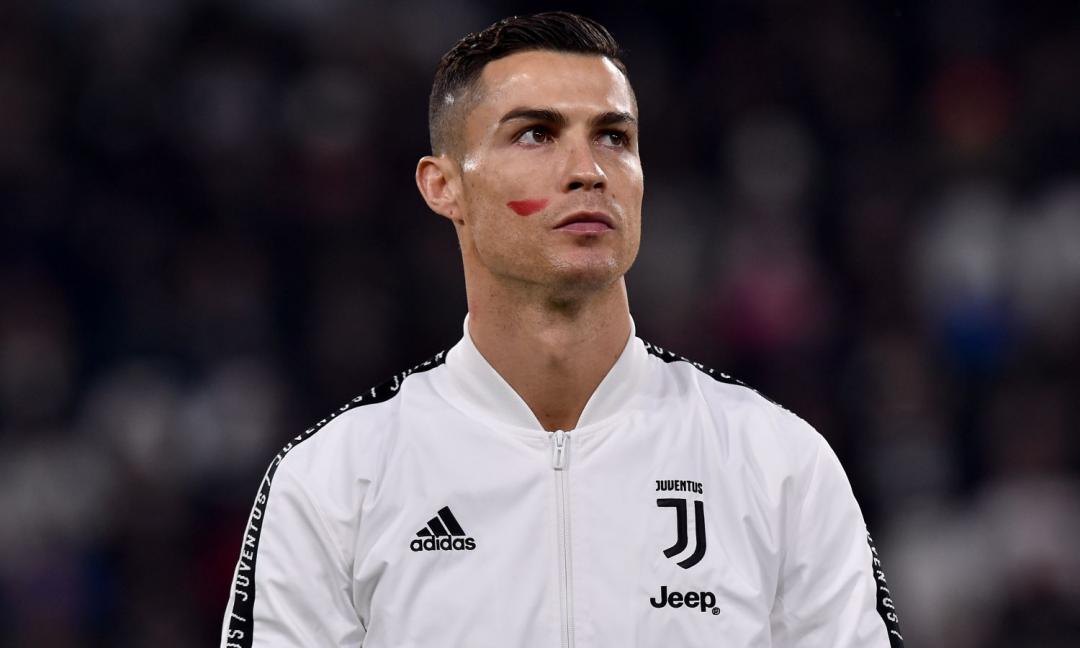 Cristiano Ronaldo Sorrisi In Allenamento Alla Continassa Foto