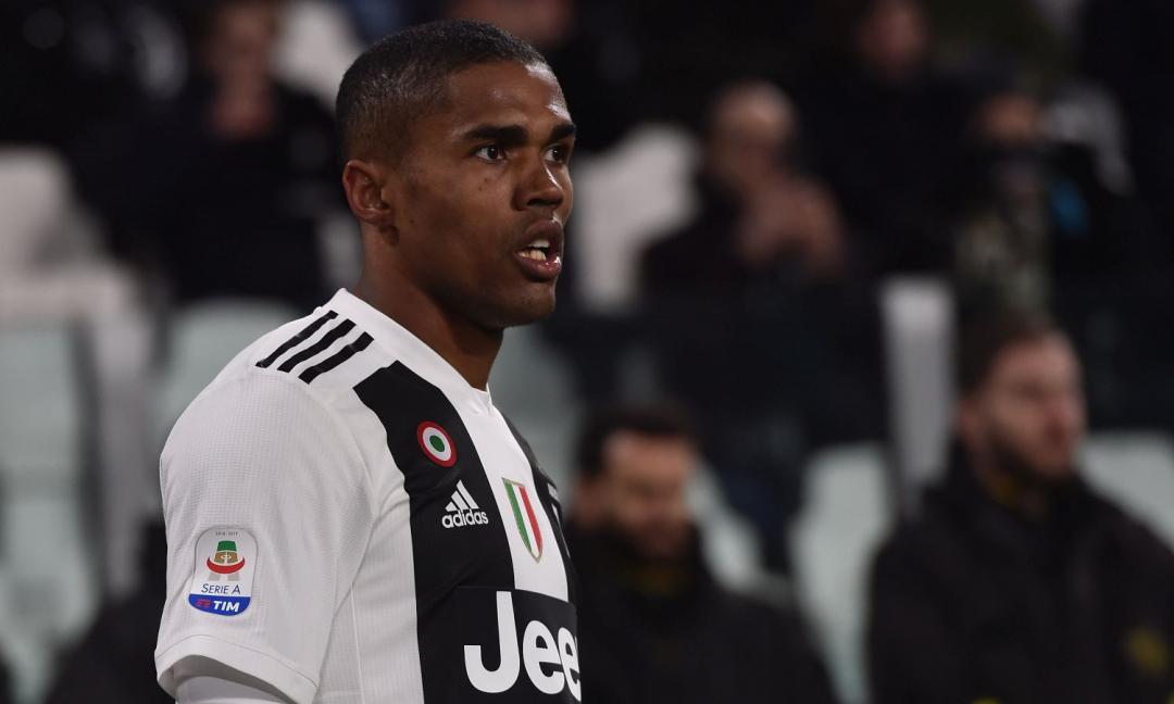 Douglas Costa ancora in dubbio: si allena ma rischia di andare in tribuna