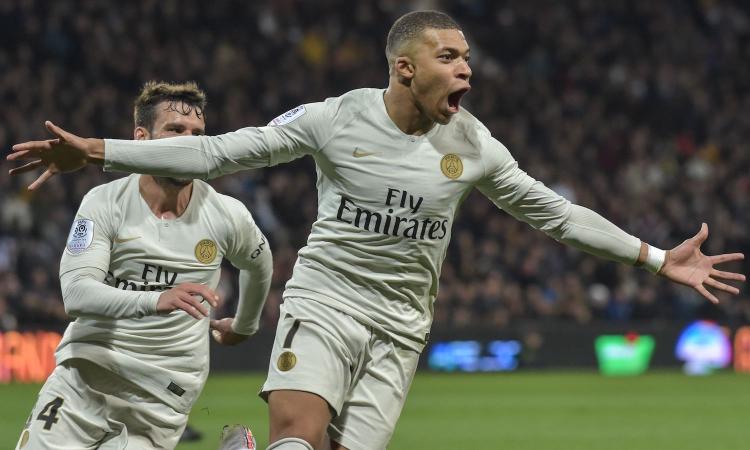 Mercato, Mbappé fischiato a Parigi! Il Real Madrid osserva, e la Juve....