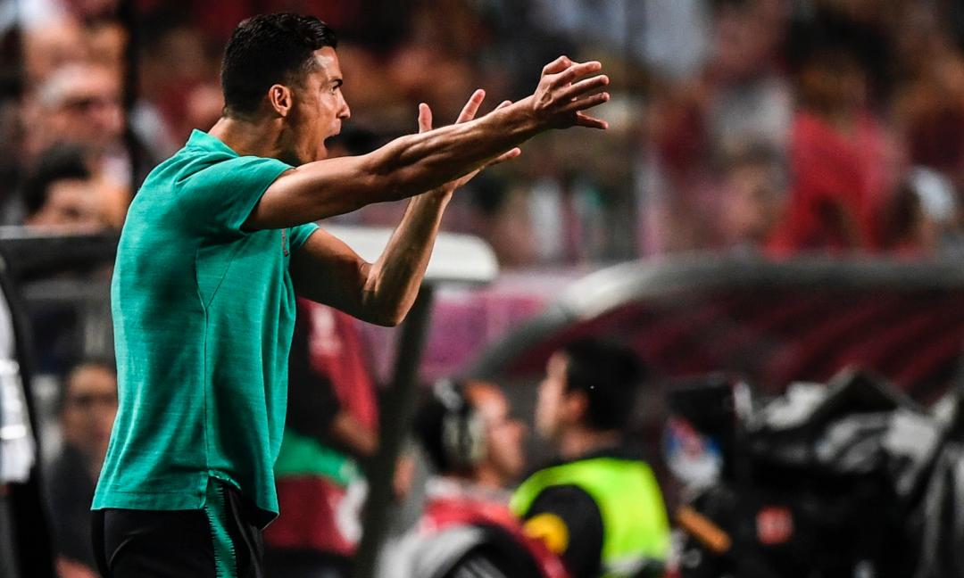 Ronaldo scatenato in panchina dopo l'infortunio! Poi la rabbia in mixed zone