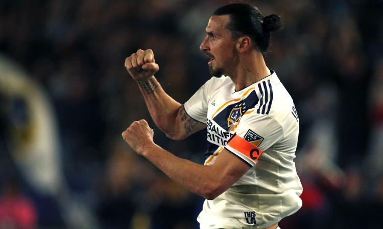 Pazza idea Ibrahimovic, all'Ajax da dirigente: 'Farei meglio di chiunque'