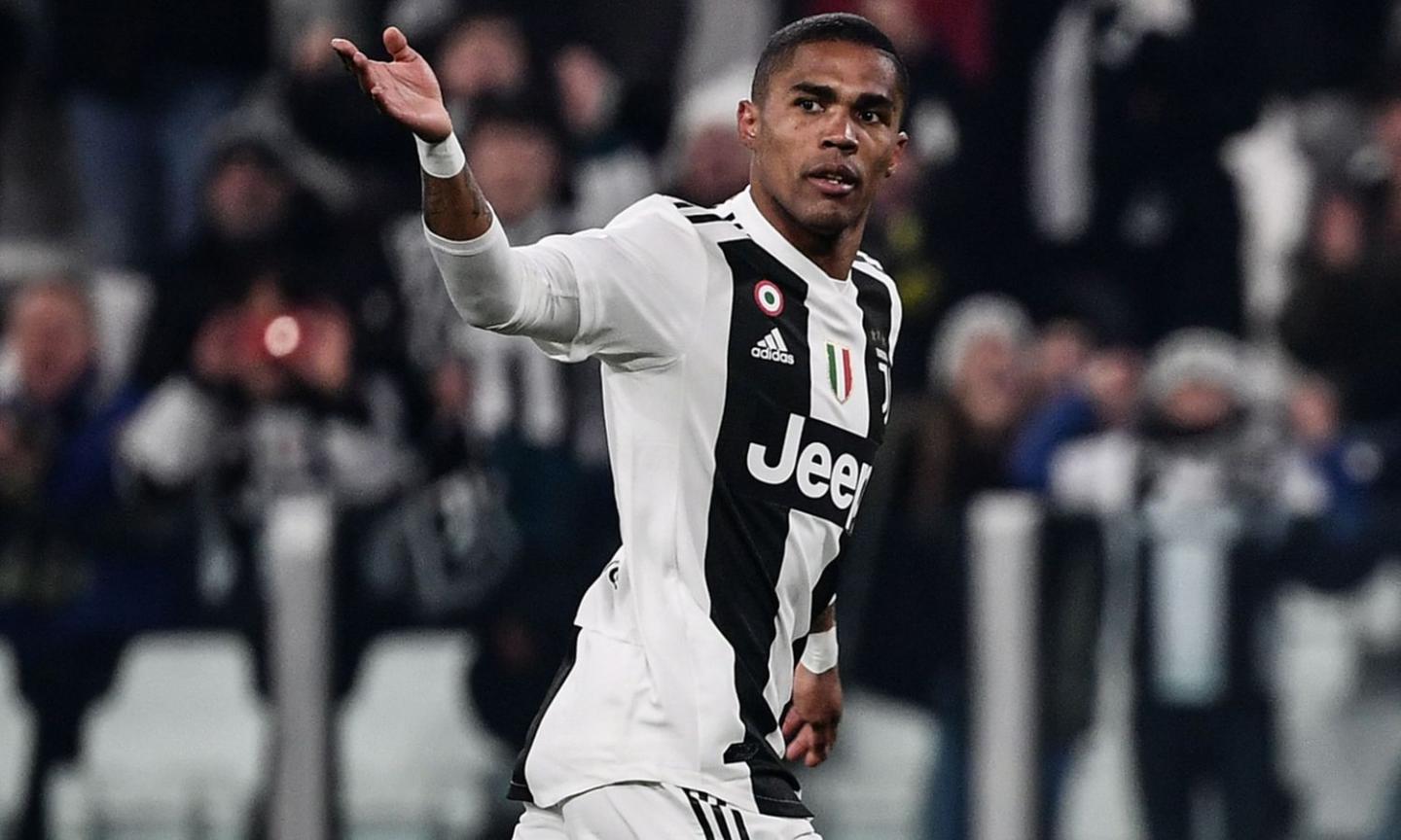 Juve, Douglas Costa tornerà a fine stagione