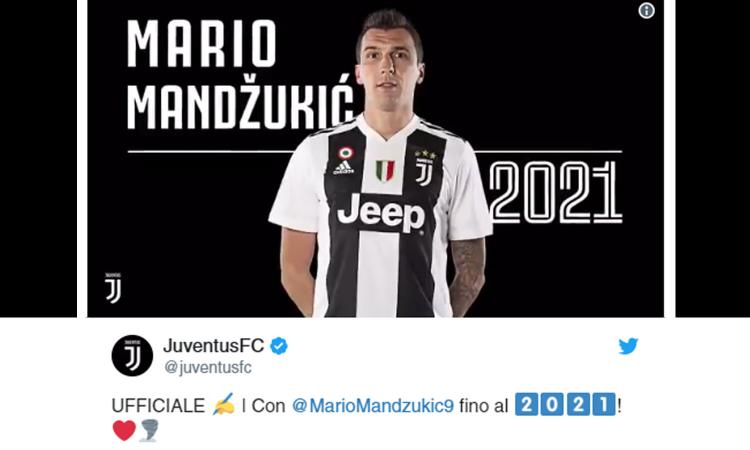 UFFICIALE: Mandzukic rinnova con la Juve! Le FOTO della firma