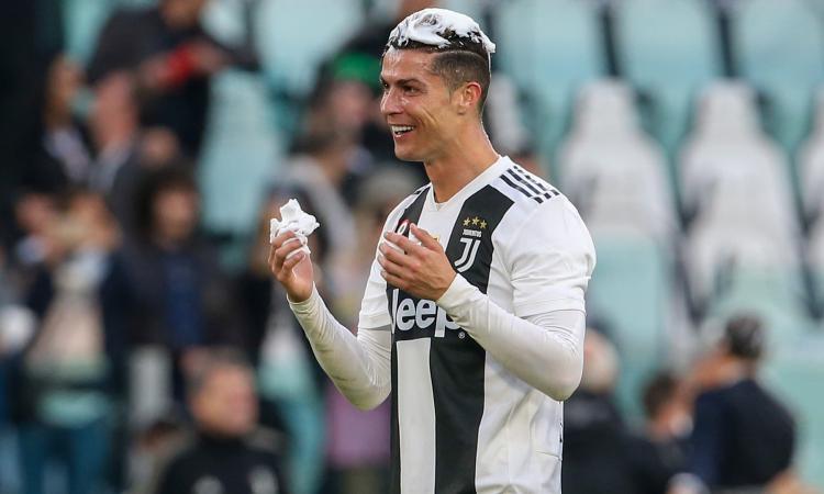 Ronaldo scatenato allo Stadium: canta l'inno della Juve VIDEO