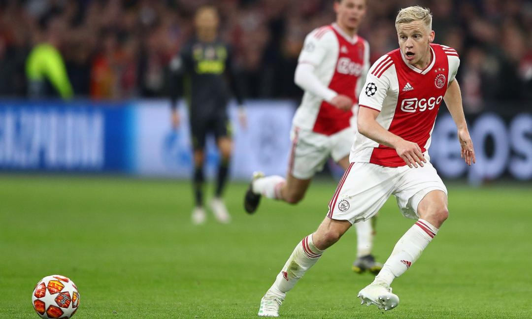 Van de Beek: 'De Jong? Spero sia in forma per la Juve'