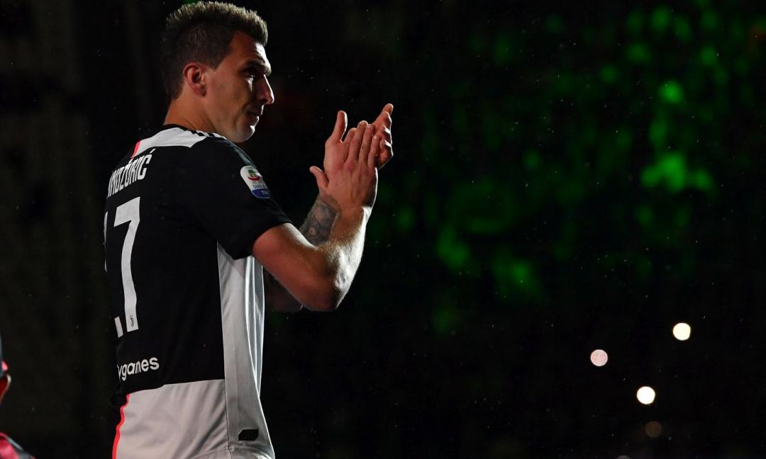 Mandzukic e Khedira si legano alla Juve: 'Vogliono convincere Sarri'