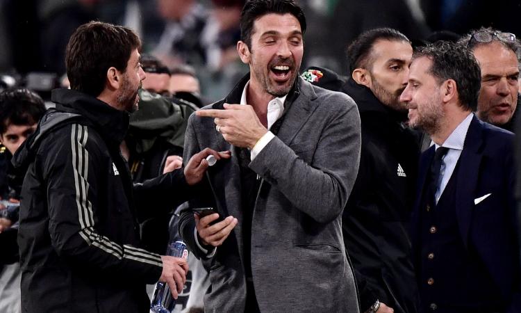 Buffon vestirà la 77: le prime FOTO con la nuova maglia