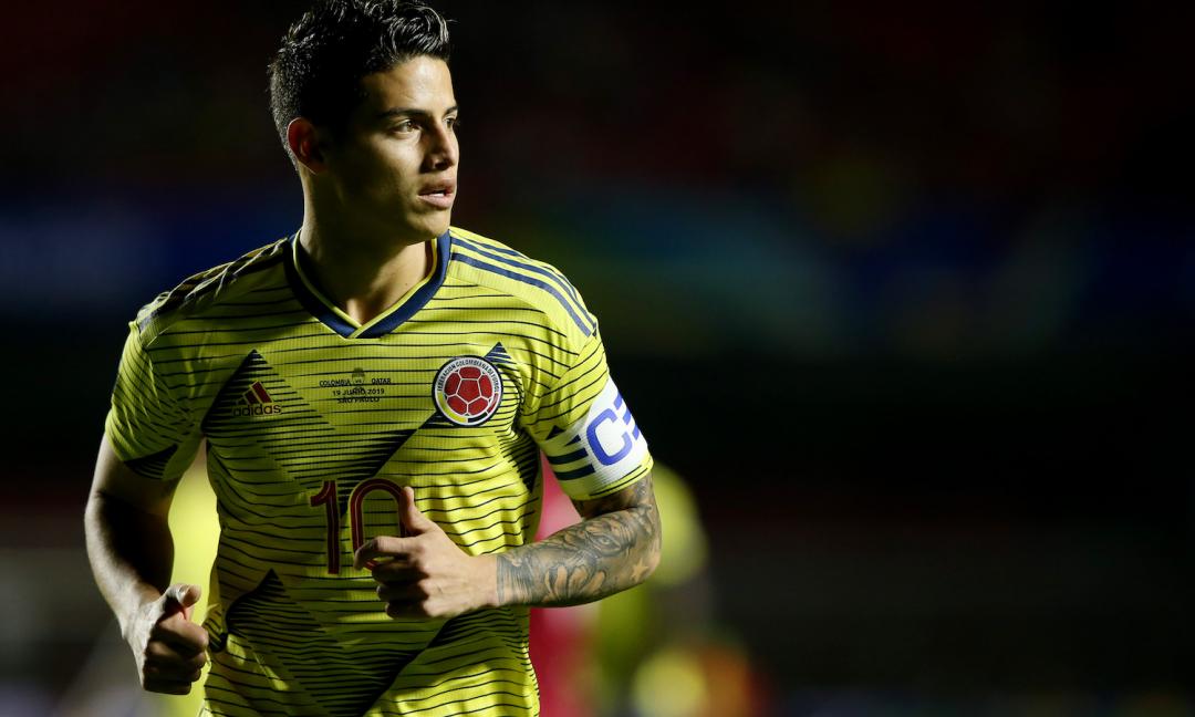 Real, segnale di mercato: in vendita le maglie di James FOTO