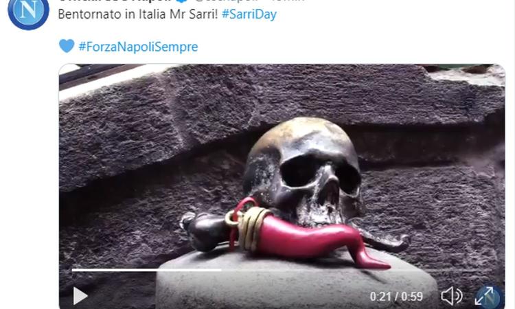 Il Napoli dà il 'bentornato' a Sarri su Twitter: ecco il VIDEO