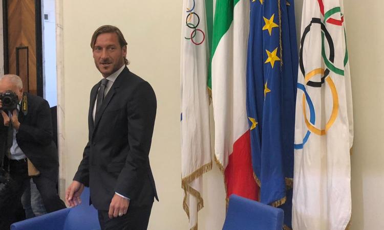 Totti: 'La Roma vuole vendere', la Juve studia i rinforzi per Sarri, tutti i nomi