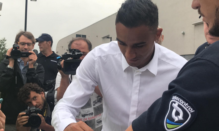 Danilo alla Juve, FOTO e VIDEO delle visite mediche