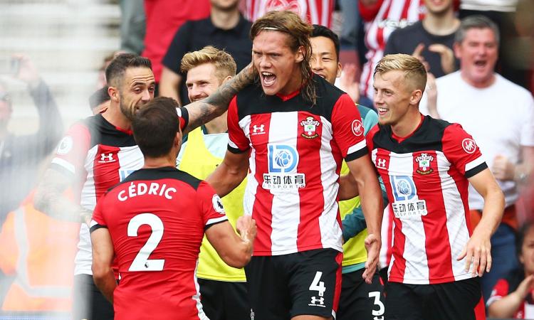 Southampton, l'ad: 'Tornare in campo per dare un segnale di normalità'