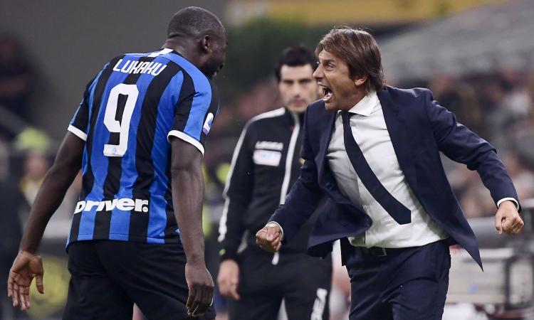 L'Inter batte il Milan e torna in vetta, Conte: 'Che partita, contento per i tifosi'