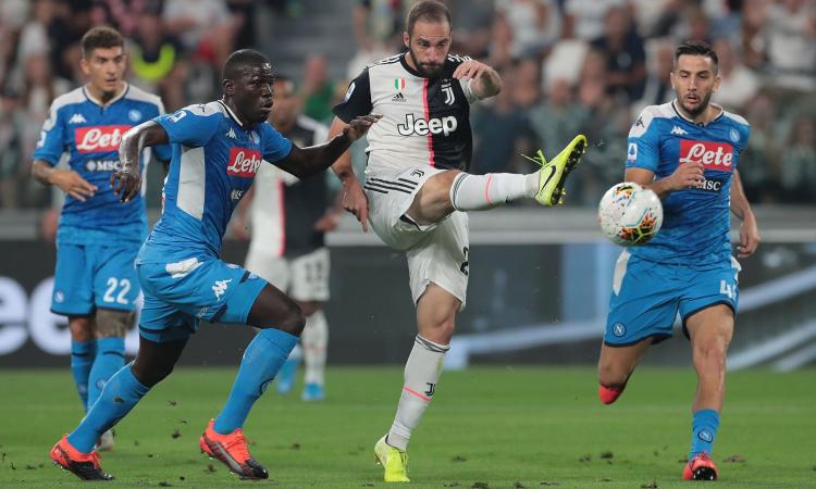 Serie A, UFFICIALI anticipi e posticipi: Juve in notturna con Napoli e Roma, alle 12.30 la Fiorentina. Tutti gli orari