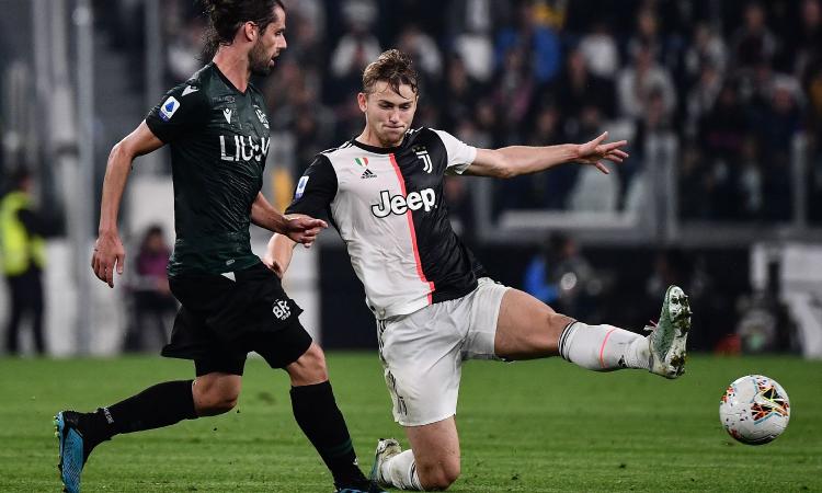 Oggi c'è la Champions, ma si parla ancora della mano di De Ligt. Basta!