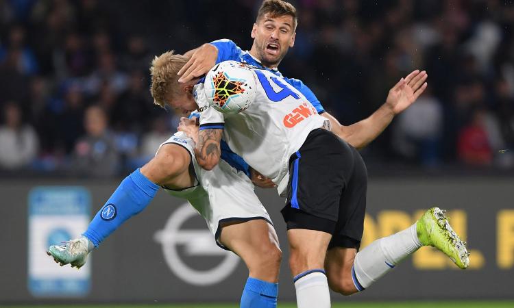 Caos a Napoli: Llorente giù in area, chiesto il rigore ma l'Atalanta pareggia