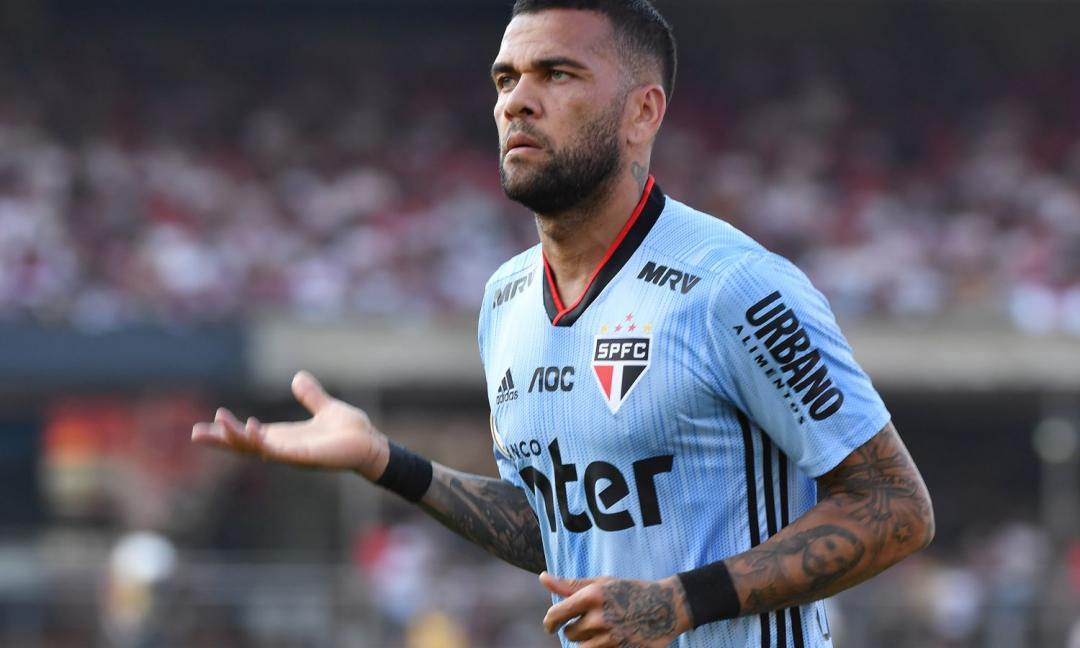 Dani Alves vittima di un furto: dei malviventi gli rubano l’auto