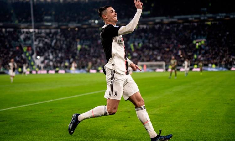Dall'Inghilterra: 'Scandalo Uefa: cambiata la top 11 per Ronaldo!' 