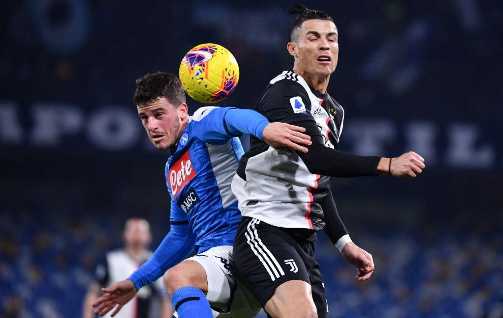 Napoli-Juve 2-1: Sarri, occasione sprecata. Vincono i 'traditi' e l'Inter si avvicina