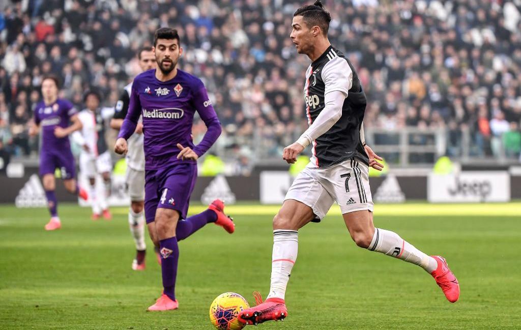 Juventus-Fiorentina 3-0: Ronaldo di rigore, chiude De Ligt. E che risposta da Sarri...