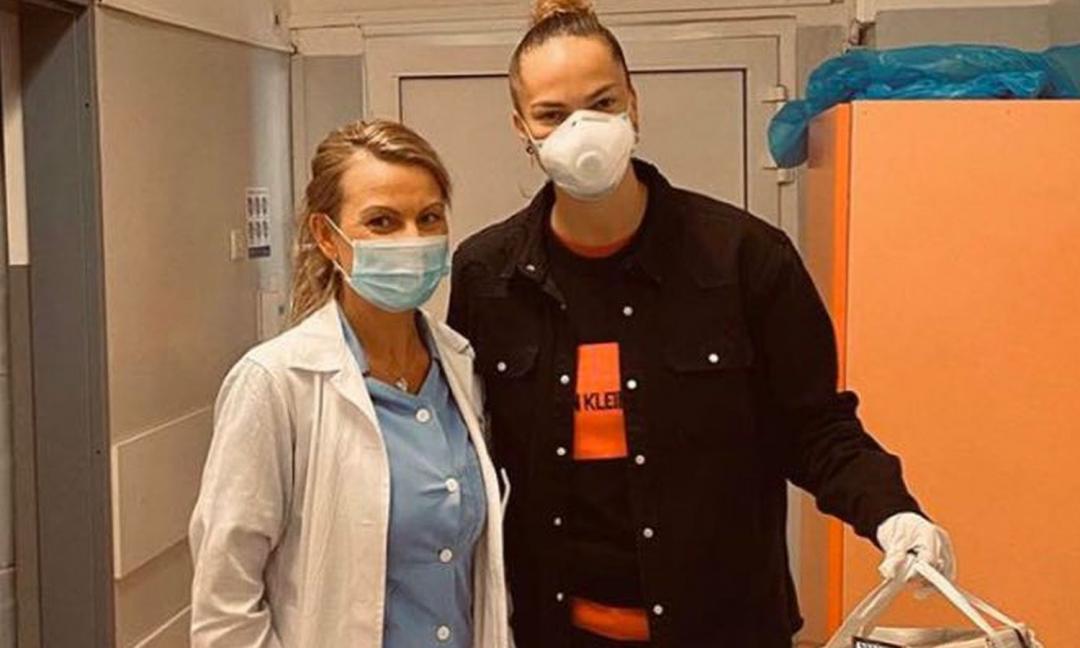 Coronavirus, Staskova fa una donazione all'ospedale della sua città FOTO