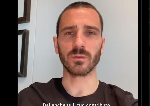 Coronavirus, da Bonucci anche 50 mascherine riutilizzabili