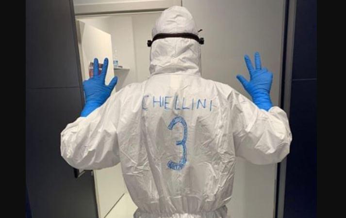 Un infermiere scrive a Chiellini: 'Combatto con il tuo 3!'. E lui risponde: 'Grazie per quello che fai!'