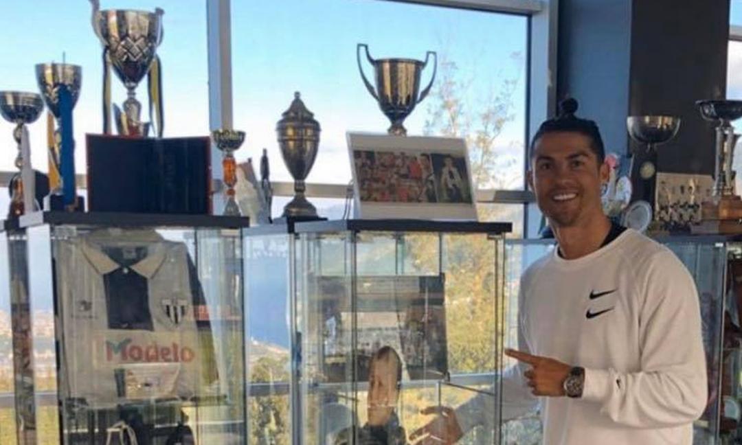 Nostalgia canaglia: Ronaldo torna nel vecchio stadio, poi si allena con la famiglia FOTO E VIDEO