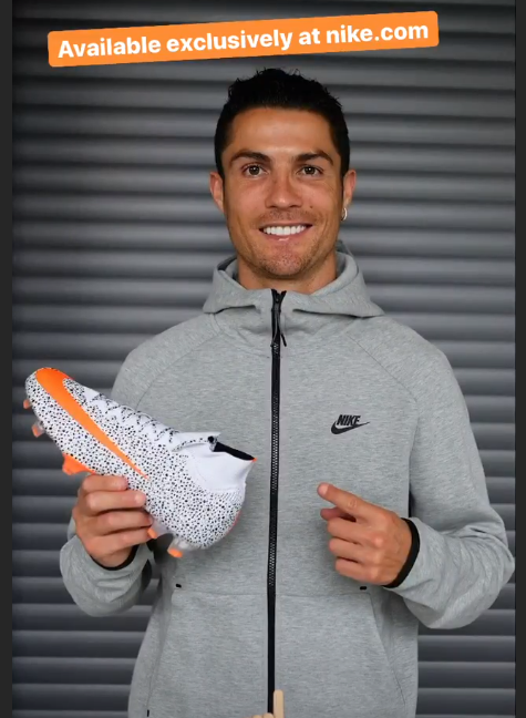 Ronaldo presenta le sue Mercurial Safari: 'Un sogno che diventa realtà' FOTO