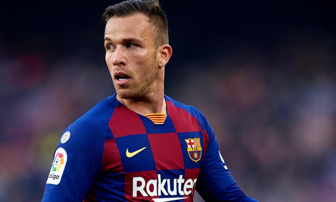 Juve, subito un record per Arthur: è il primo brasiliano a giocare con Messi e CR7