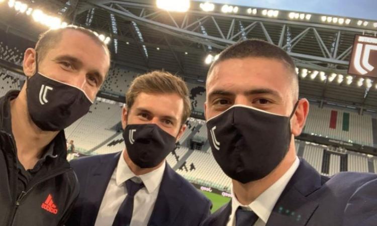 Razzismo a Parigi, il messaggio di Demiral