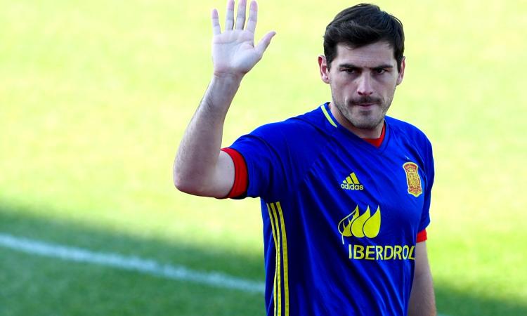 Casillas elogia Donnarumma: 'Dovrebbe giocare in un club più importante'