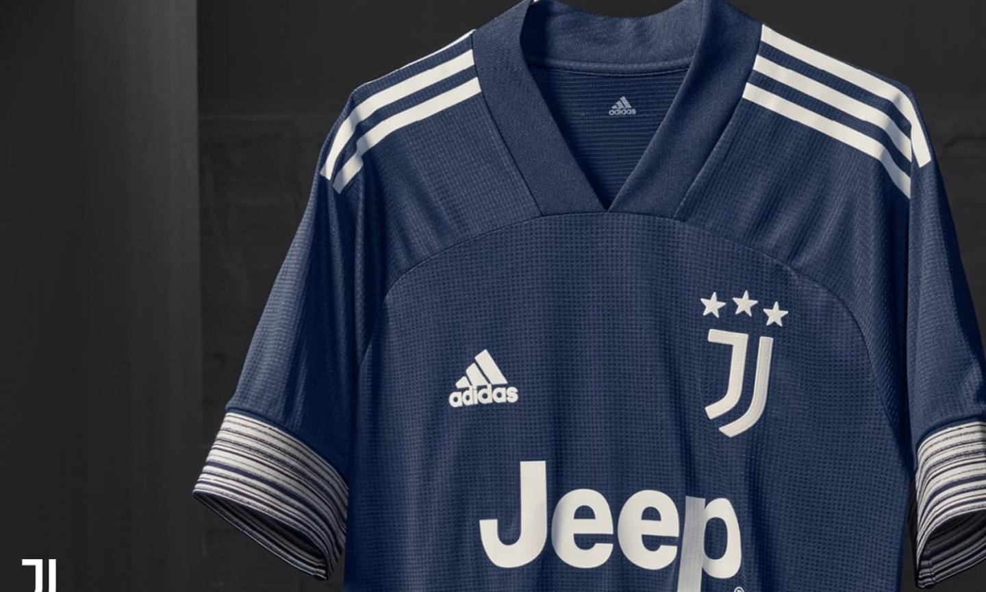 Vuoi indossare la maglia blu di Dybala? La Juve ricorda che è in vendita