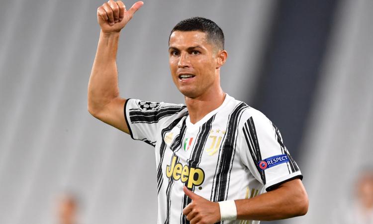 Ronaldo via dalla Juve, l'entourage nega: 'Cristiano è felice a Torino!'