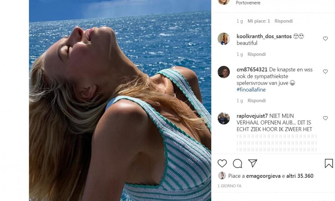 Levate gli ormeggi: la sexy Lady de Ligt posa a tema 'navy' in Liguria GALLERY