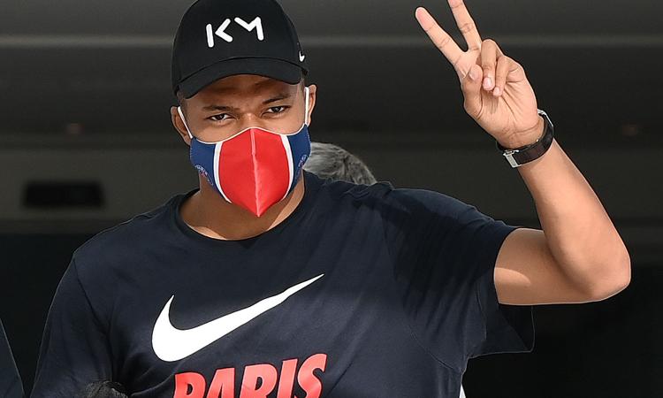 Rio Ferdinand: 'Mbappé sembra Ronaldo. Non ho mai visto...'