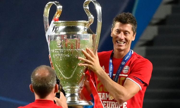 Lewandowski spiega quell'invito a Ronaldo: 'L'ho fatto perché...'