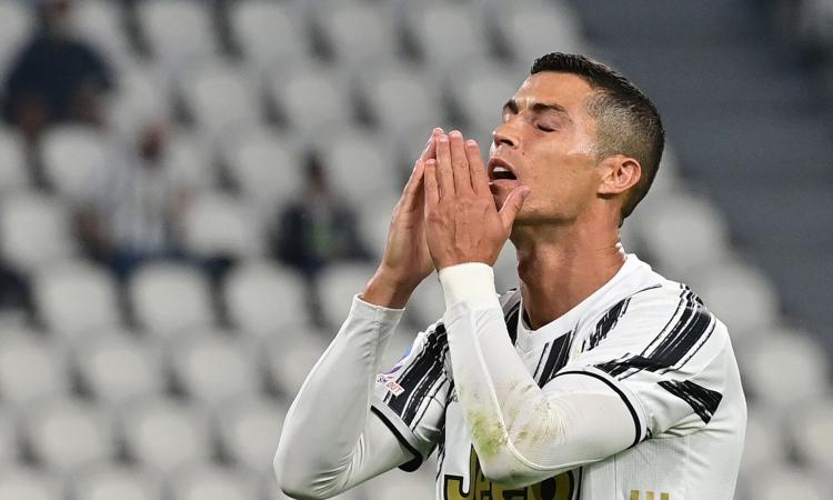 Da Burioni a Bellanova, tutti contro Ronaldo: 'Usi la testa non solo per fare gol'