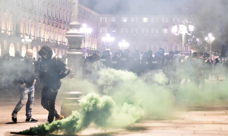 Guerriglia a Torino, arrestati ultras bianconeri: 'Uno si definisce manager della Juventus'