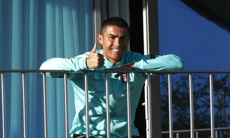 Ronaldo positivo: ecco quando torna e quali partite salta. Speranze per il Barcellona, arriverà una multa
