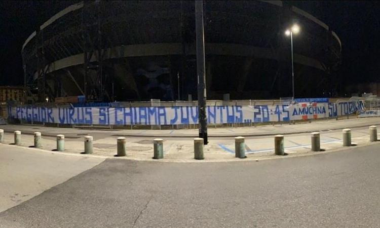 Striscione a Napoli: 'Il vero virus si chiama Juventus, amuchina su Torino' FOTO