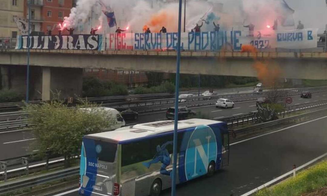 La protesta dei tifosi del Napoli dopo il 3-0 della Juve: 'Figc serva del padrone!' FOTO