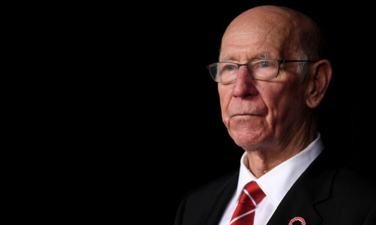 Calcio in lutto: morto l'ex stella del Manchester United Bobby Charlton