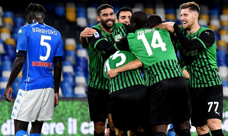 Il Napoli 'strafavorito' cade con il Sassuolo e torna dietro la Juve. Hanno esultato troppo presto, di nuovo